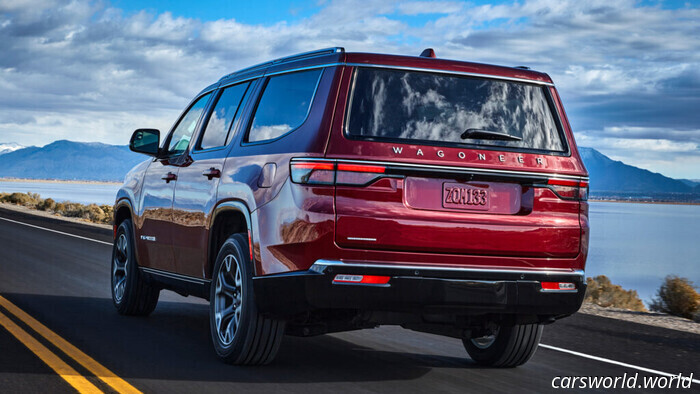 El SUV más caro de Jeep ahora lanza sus embellecedores contra otros conductores | Carscoops